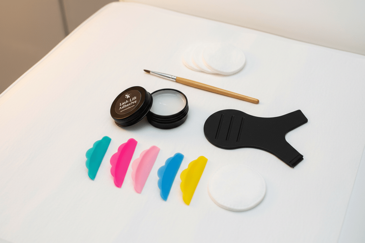 Y SHAPED-LASH LIFT COMB - SKINDICATE